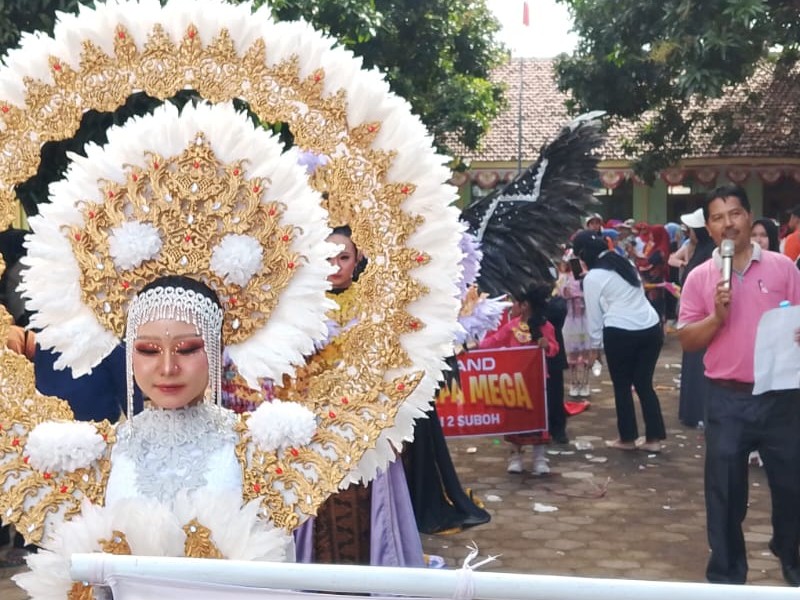 PARADE DRUMBAND