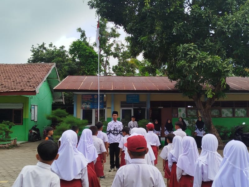 SEMARAK KASIH DI HARI GURU  SD NEGERI 2 SUBOH