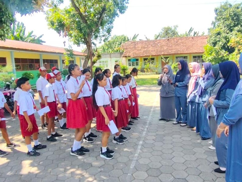 HARU DAN BAHAGIA WARNAI KELULUSAN SISWA KELAS VI SD NEGERI 2 SUBOH